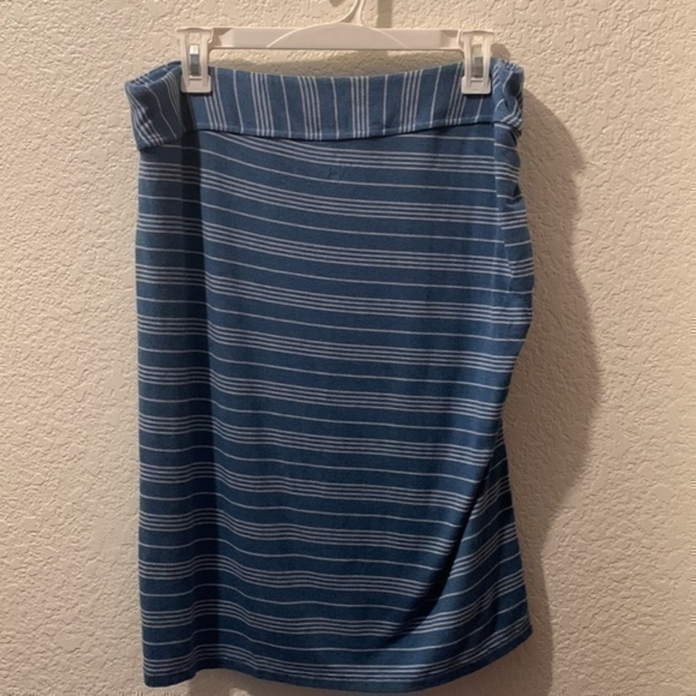 Athleta large skirt designed in Sonoma County CA - Picture 8 of 9